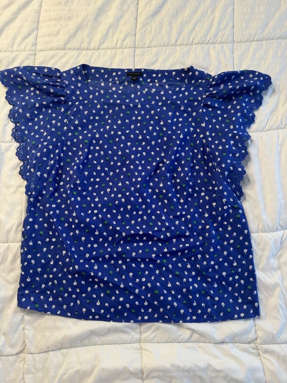 Ann Taylor Blue Floral Top Ruffled Short Sleeve Women's Small Office Spring
